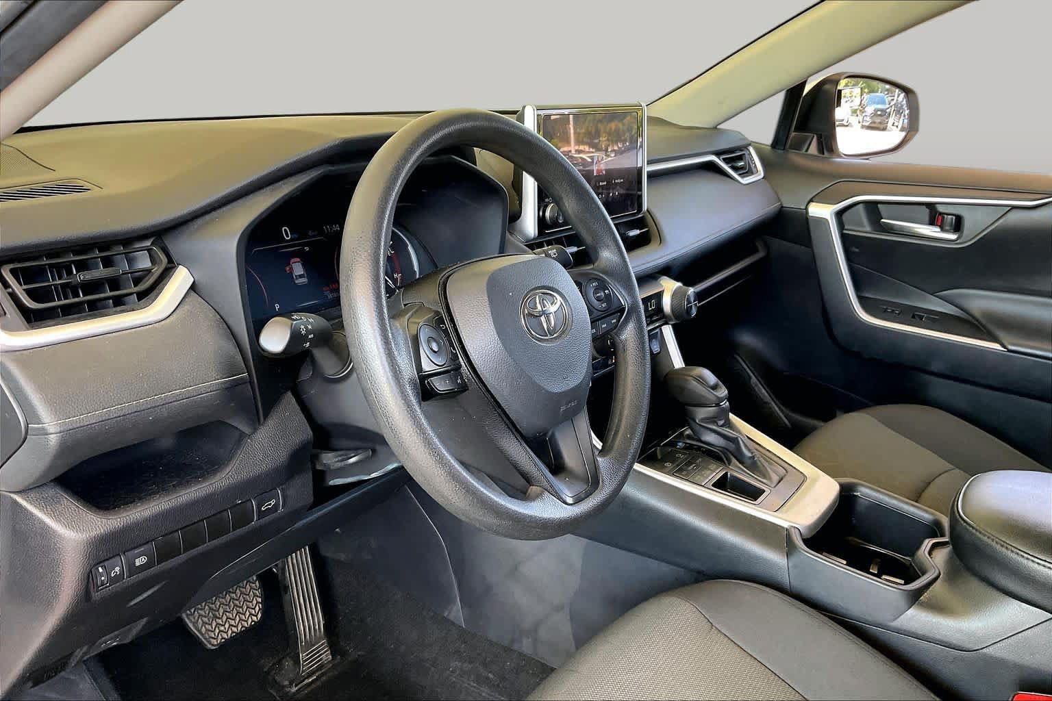 Used 2024 Toyota RAV4 XLE w/ Convenience Package AWD/4WD image 15