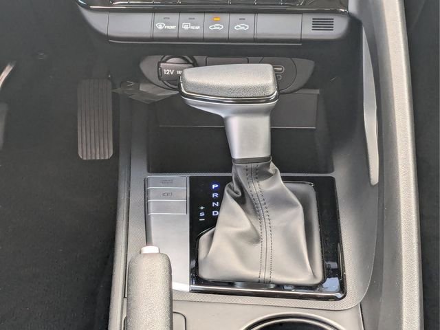 Used 2024 Hyundai Elantra SEL FWD image 14