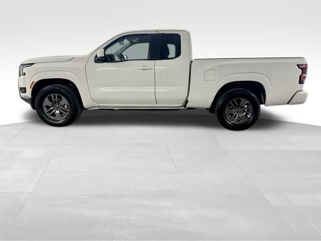 Used 2025 Nissan Frontier SV image 5