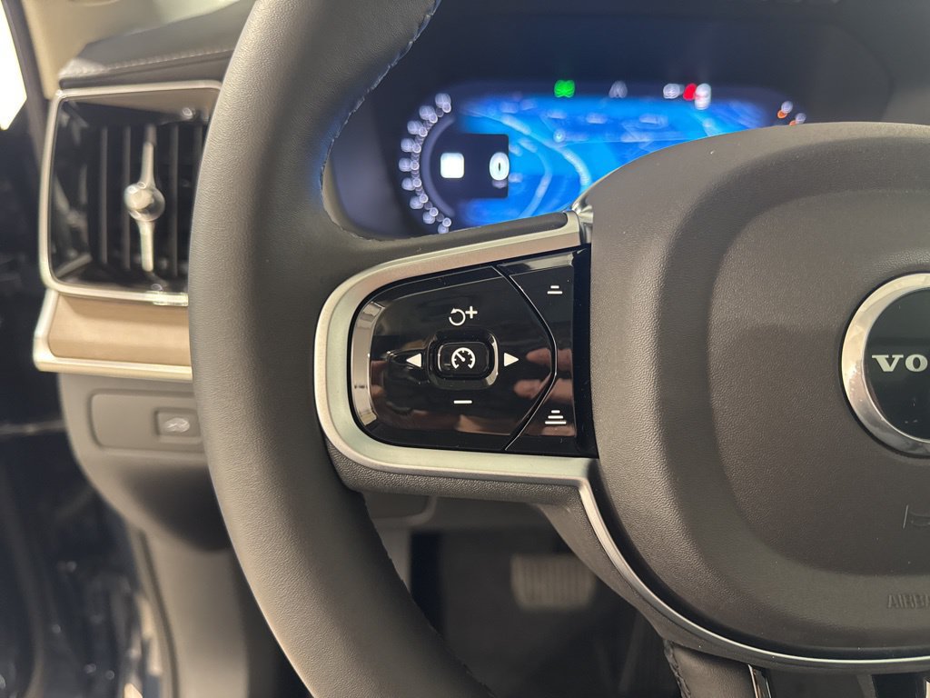 New 2026 Volvo XC90 B6 Plus w/ Protection Package AWD/4WD image 9