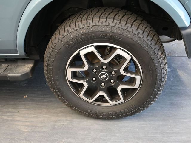 Used 2022 Ford Bronco Outer Banks image 13