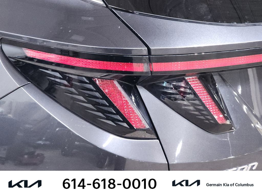 Used 2023 Hyundai Tucson Limited image 16