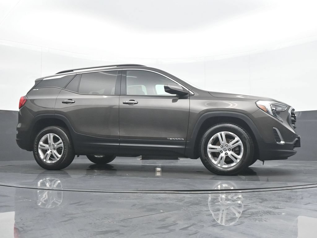 Used 2020 GMC Terrain SLE w/ Driver Convenience Package AWD/4WD image 31