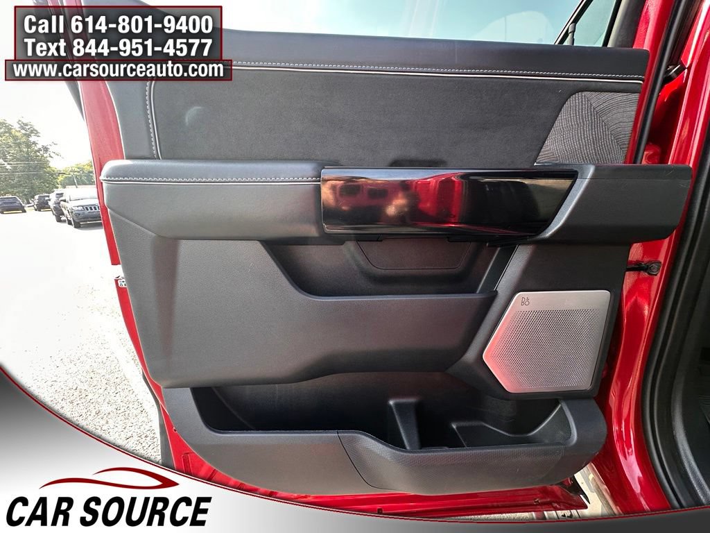 Used 2022 Ford F150 Lightning Platinum AWD/4WD image 23