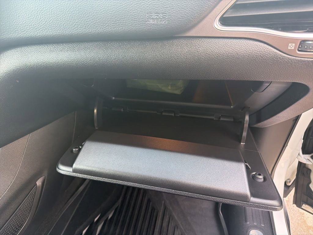 Used 2019 Jeep Cherokee Limited image 37