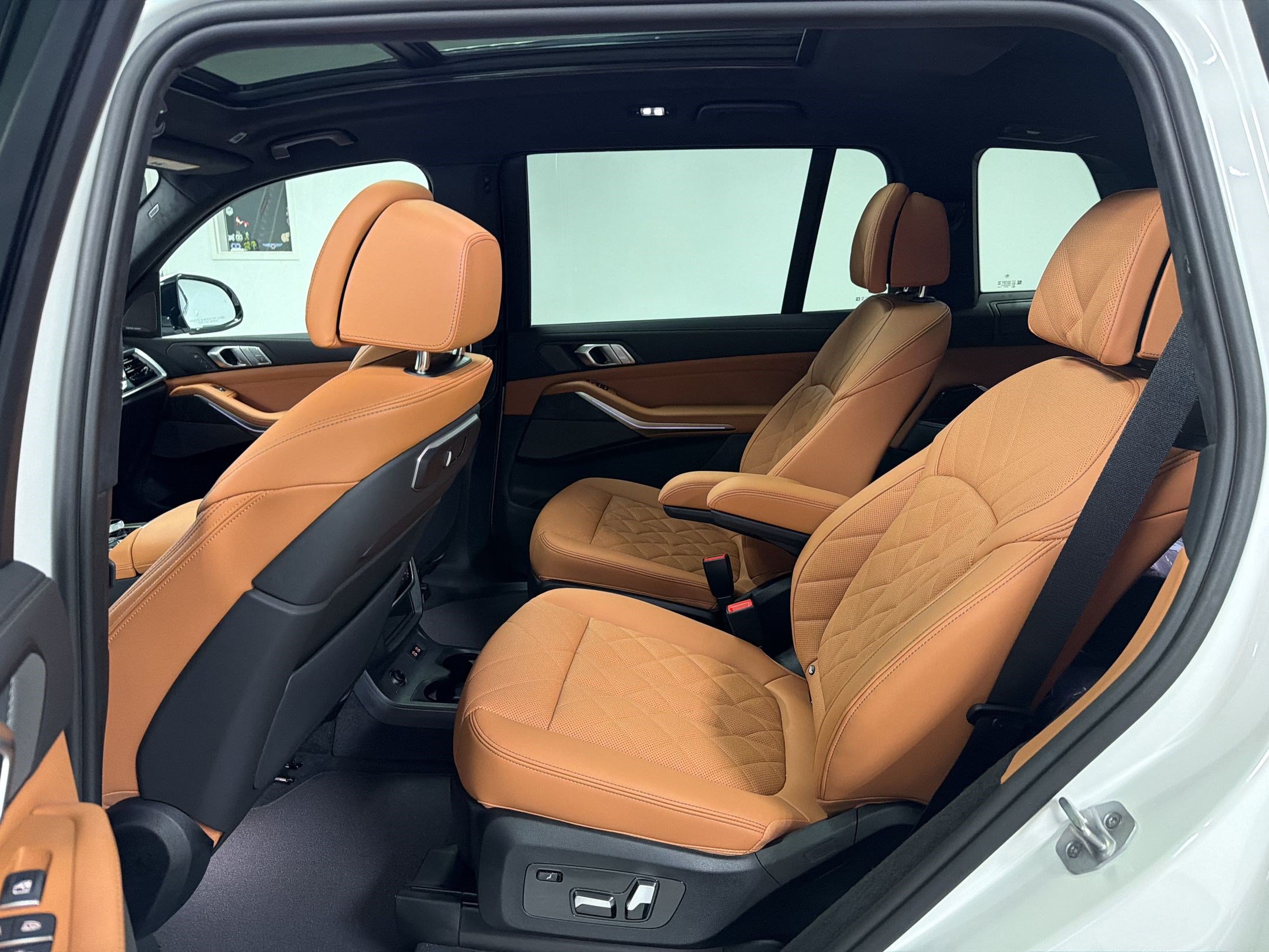 New 2027 BMW X7 xDrive40i w/ M Sport Package AWD/4WD image 23