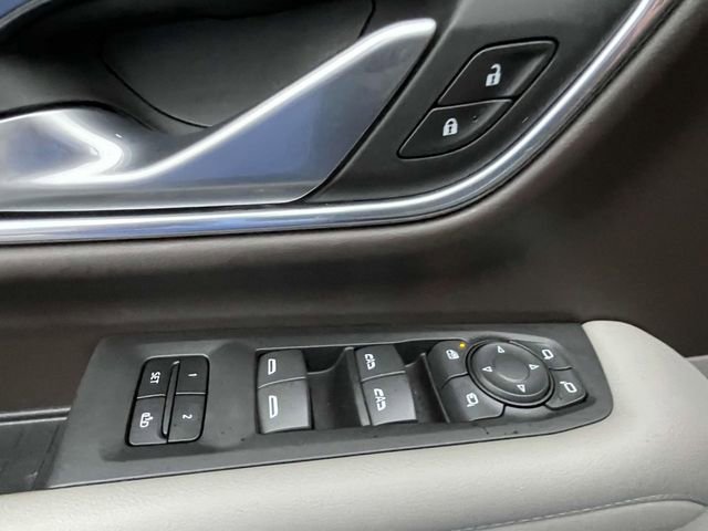 Certified 2022 Chevrolet Tahoe LT w/ Luxury Package image 17