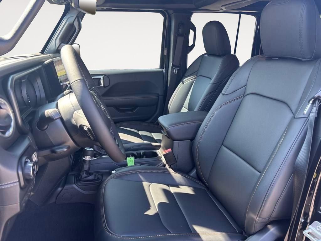 New 2025 Jeep Gladiator Sport image 11