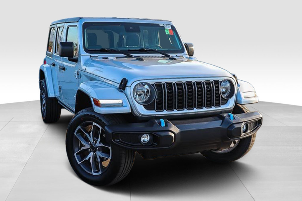 Used 2024 Jeep Wrangler Unlimited AWD/4WD image 2