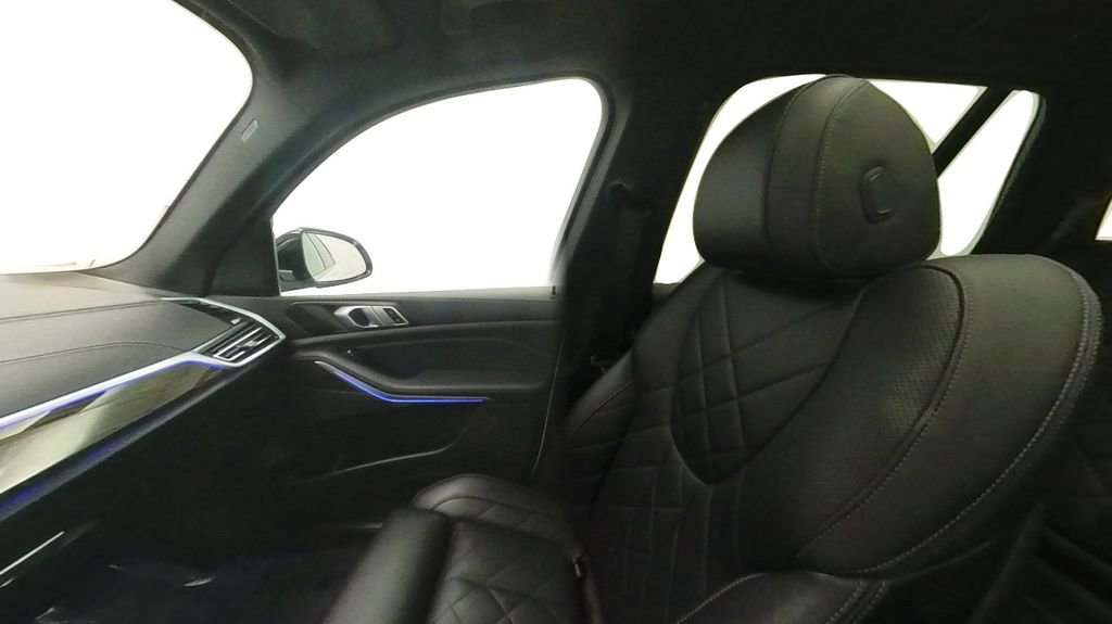Used 2023 BMW X5 xDrive40i w/ Climate Comfort Package image 30