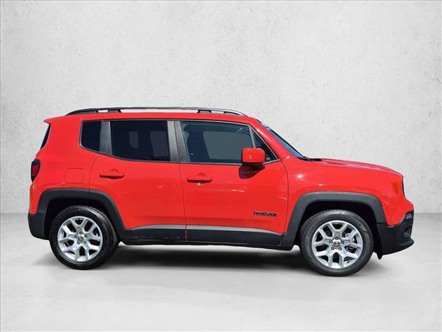 Used 2018 Jeep Renegade Latitude FWD image 4