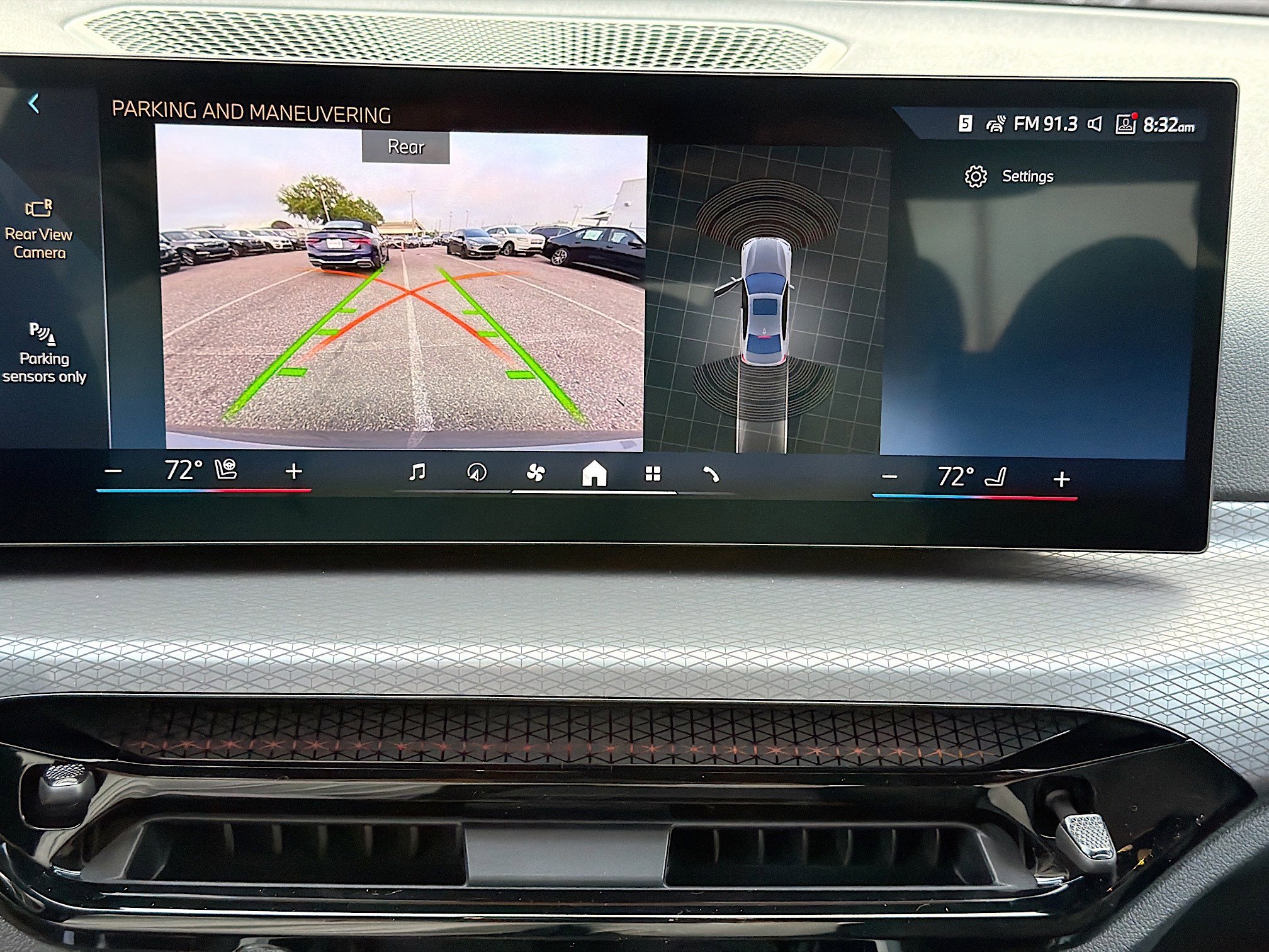 New 2026 BMW 330i Sedan w/ M Sport Package image 34