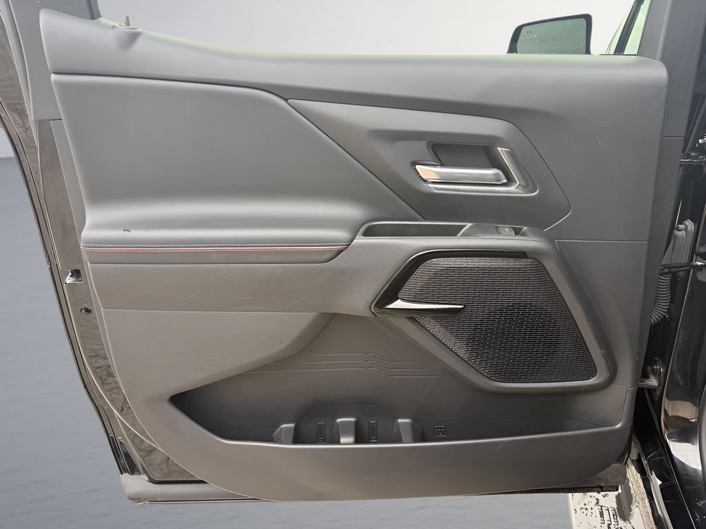 Used 2025 Chevrolet Silverado EV RST AWD/4WD image 12