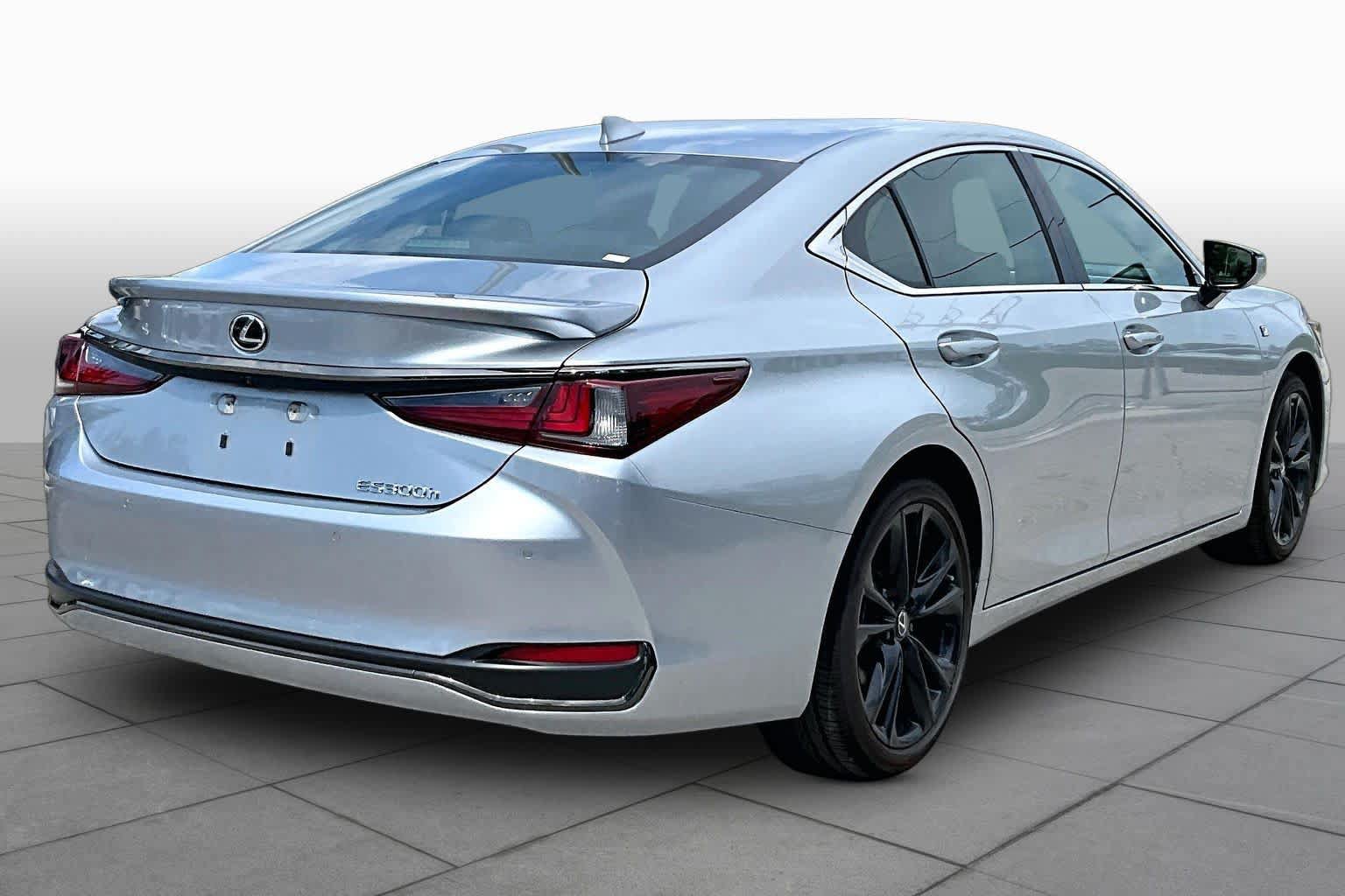 Used 2023 Lexus ES 300h F Sport FWD image 13