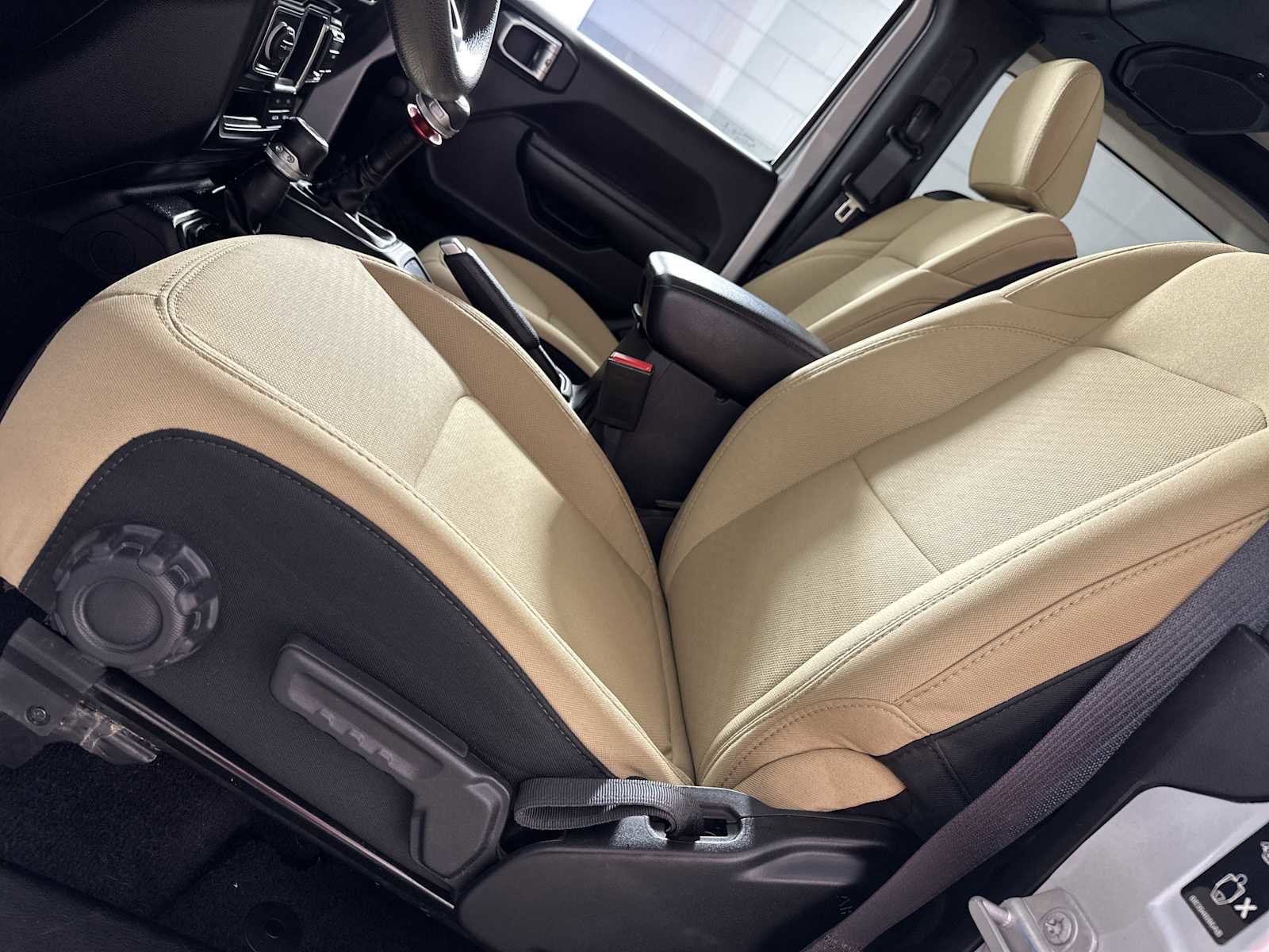 Used 2022 Jeep Wrangler Sport image 10