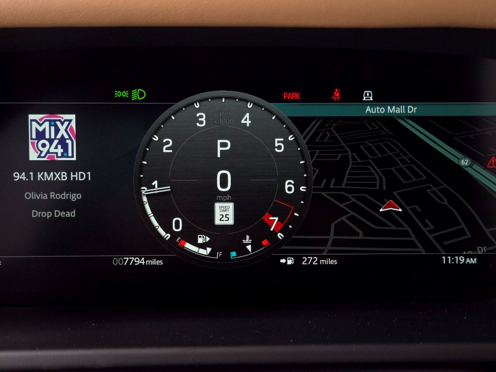 Used 2026 Land Rover Defender 130 X-Dynamic SE AWD/4WD image 33