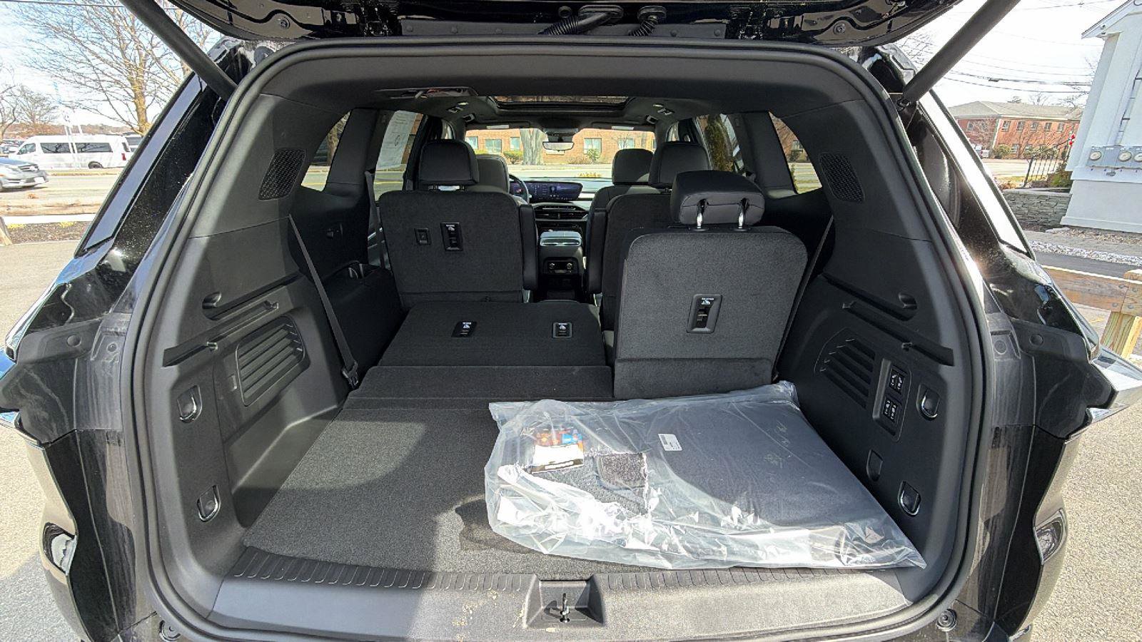 New 2026 Buick Enclave Avenir w/ Super Cruise Package image 11