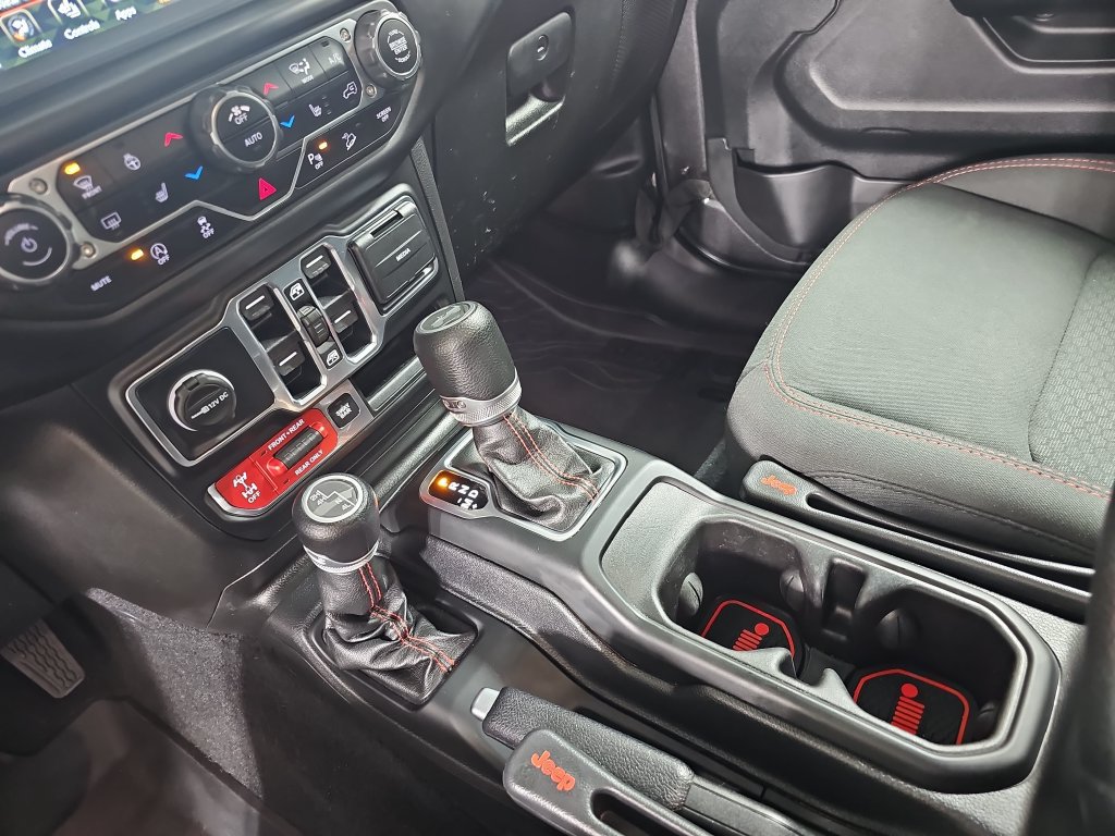 Used 2020 Jeep Wrangler Unlimited Rubicon AWD/4WD image 30