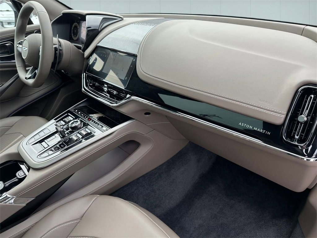 New 2026 Aston Martin DBX 707 image 6