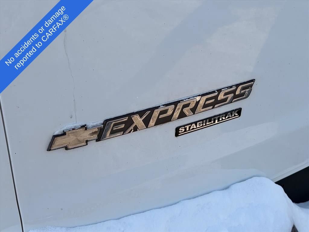 Used 2016 Chevrolet Express 2500 Extended image 11