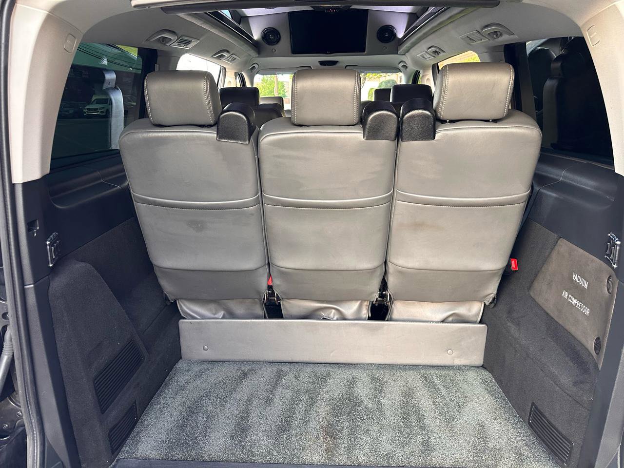 Used 2018 Mercedes-Benz Metris Passenger image 28