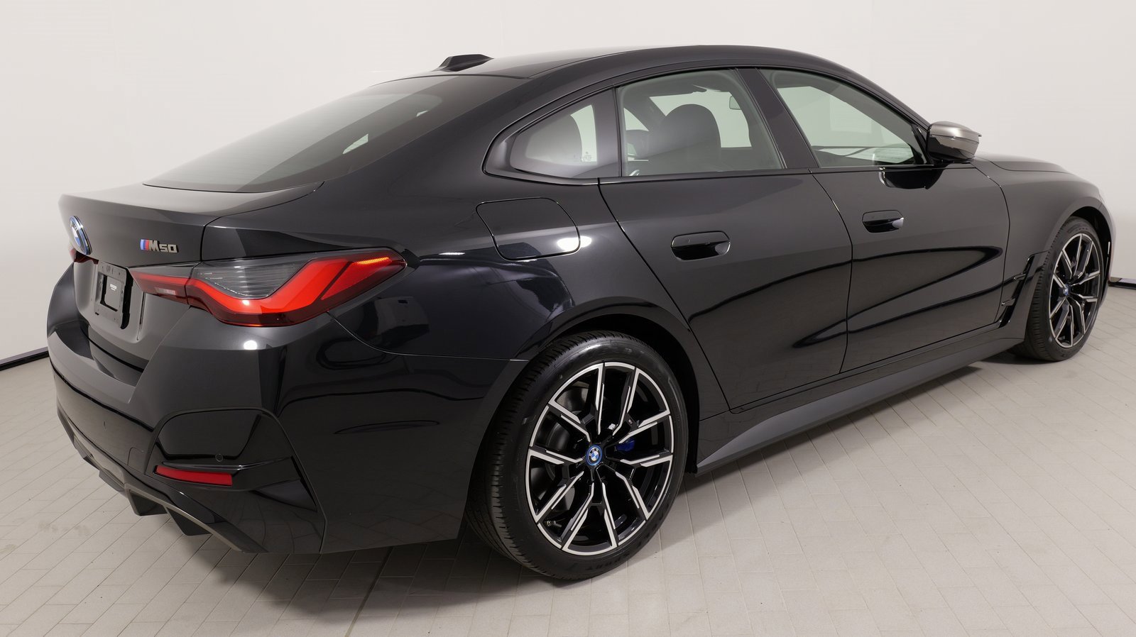 Used 2023 BMW i4 M50 w/ Premium Package image 10