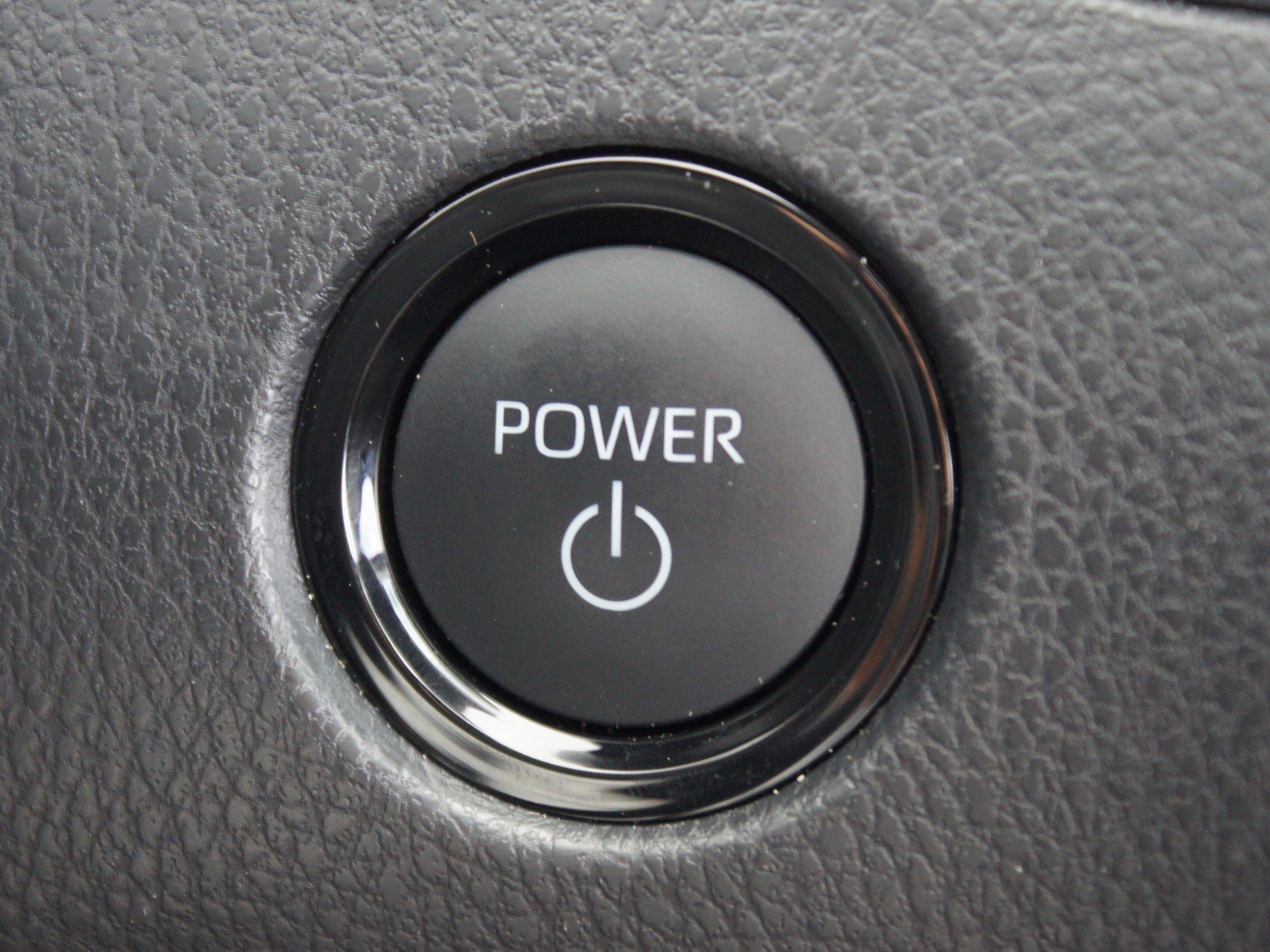 Used 2025 Toyota Camry LE w/ Convenience Package FWD image 9