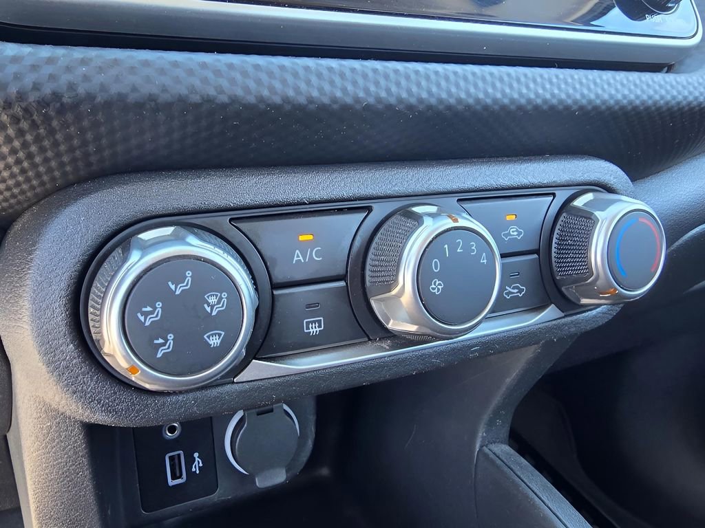 Used 2023 Nissan Kicks S image 12