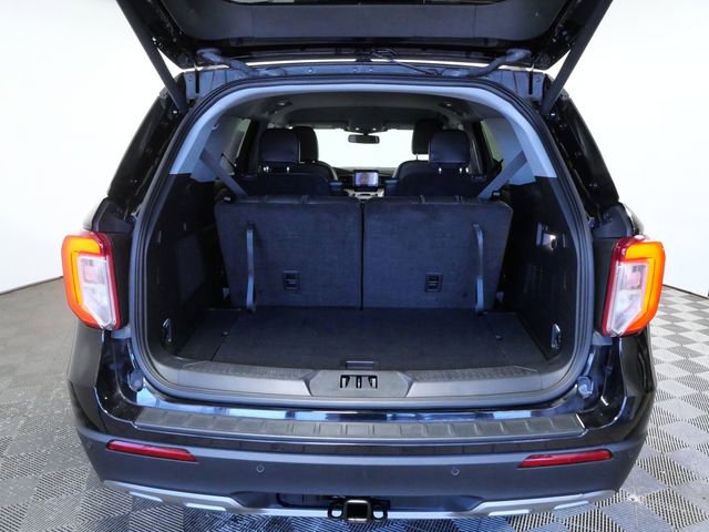 Certified 2024 Ford Explorer XLT w/ Equipment Group 202A AWD/4WD image 9
