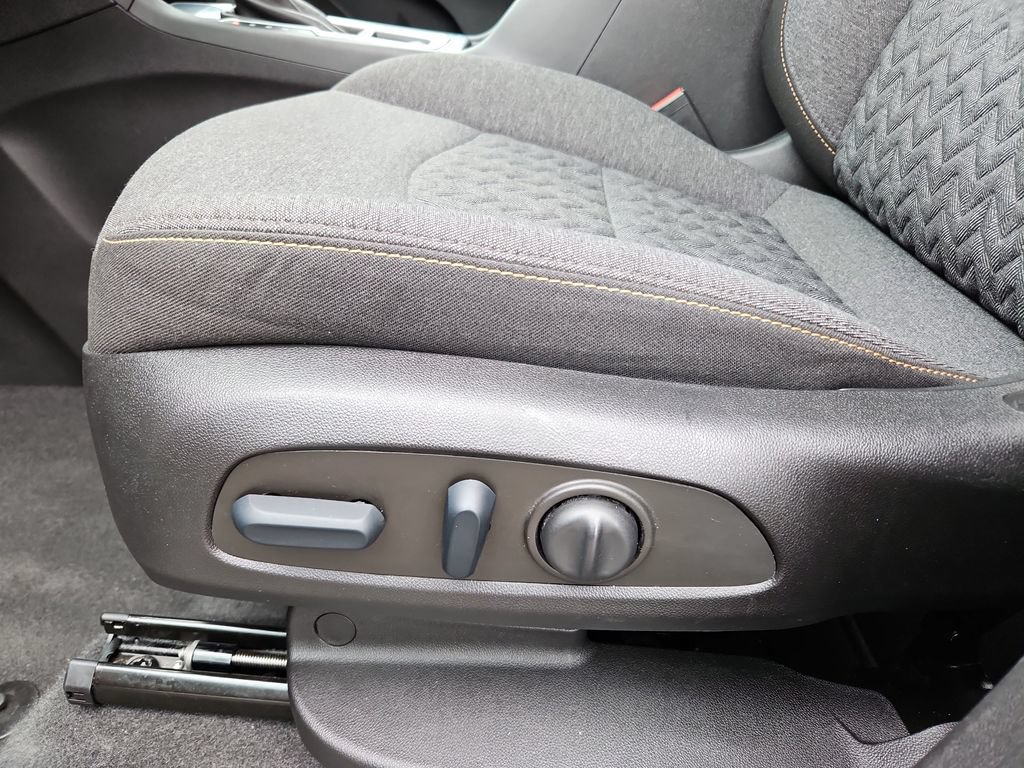 Used 2022 Chevrolet Equinox LT FWD image 24