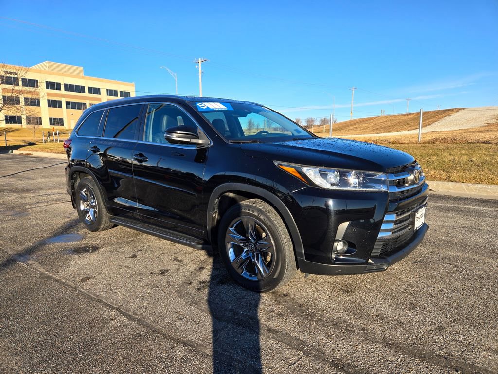 Used 2019 Toyota Highlander Limited Platinum image 1