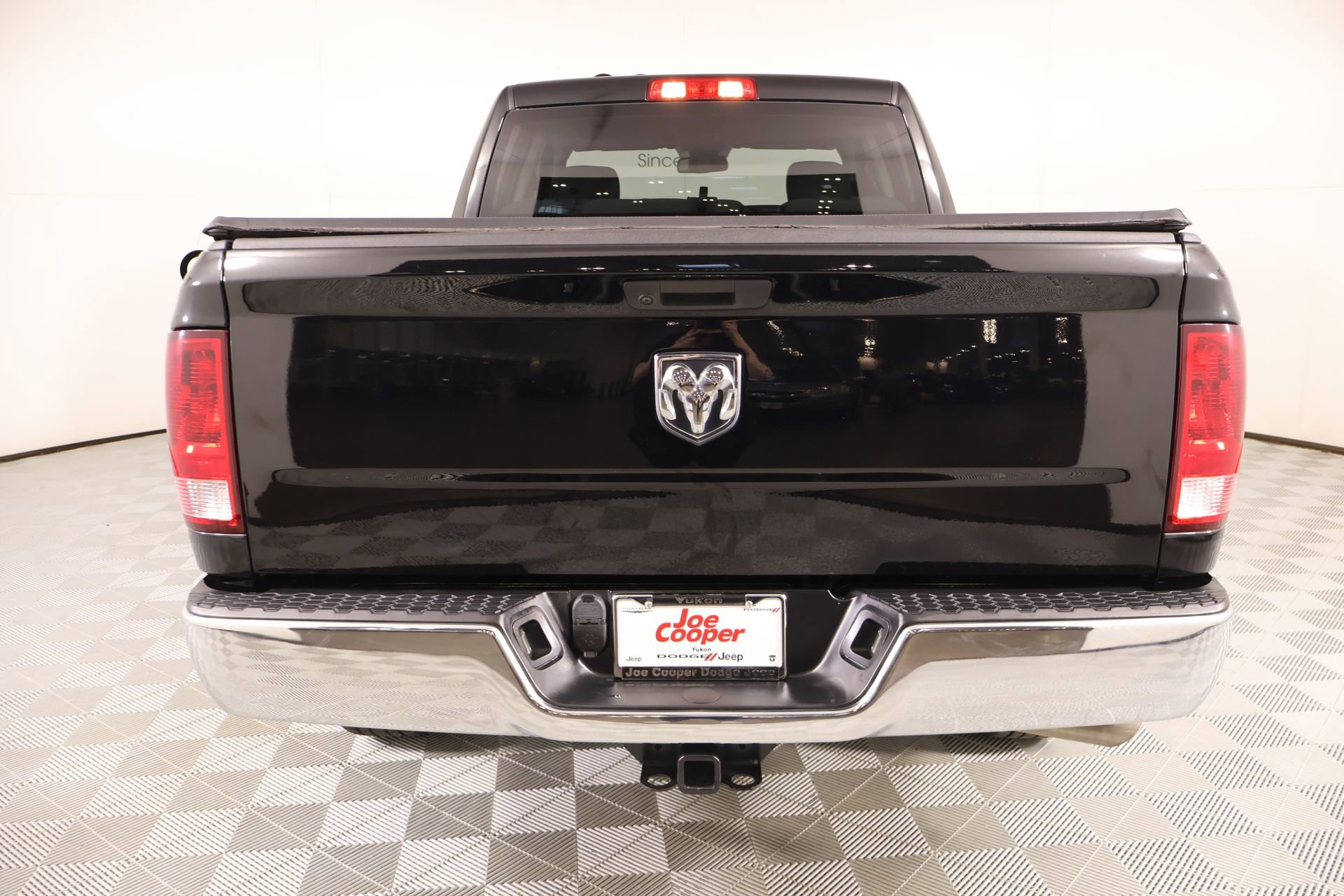Used 2020 RAM 1500 Tradesman w/ Chrome Plus Package RWD image 19