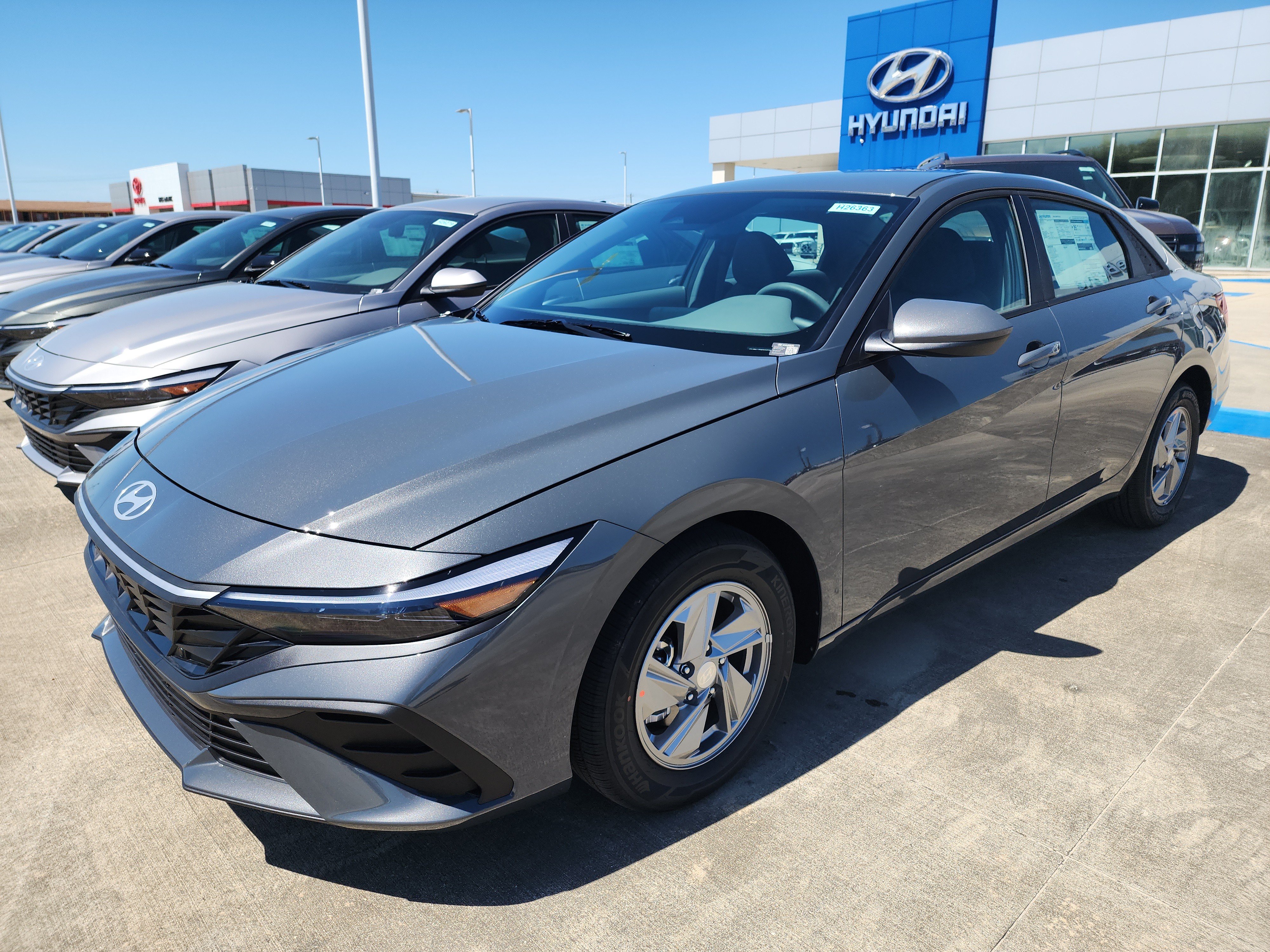 New 2026 Hyundai Elantra SE