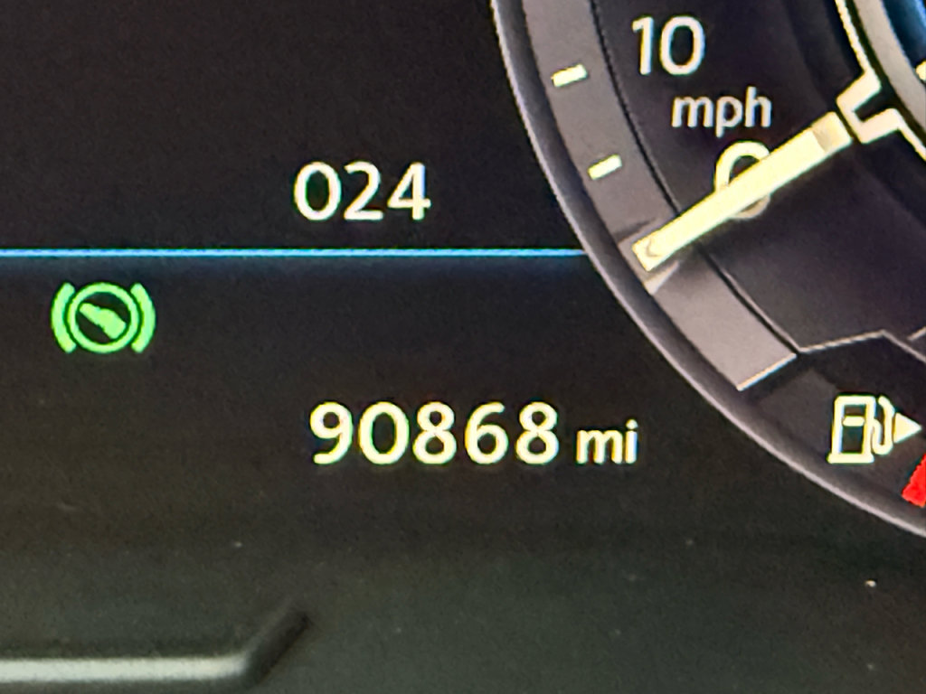 Used 2018 Volkswagen Tiguan SEL Premium image 28