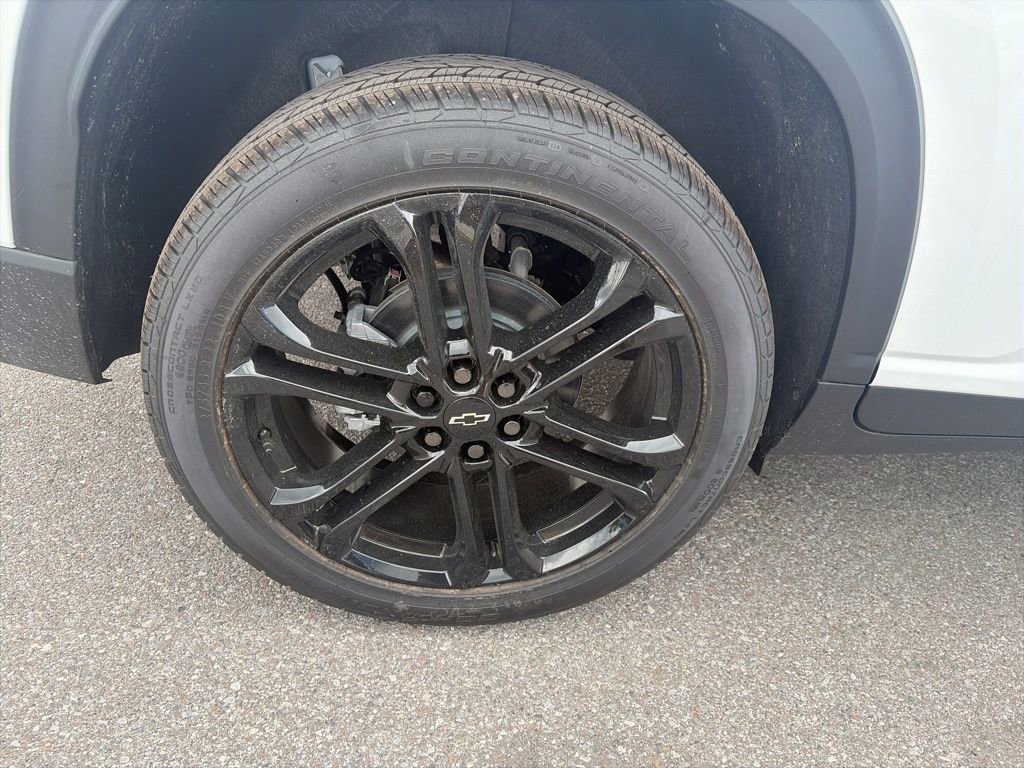 Certified 2026 Chevrolet Traverse LT FWD image 10
