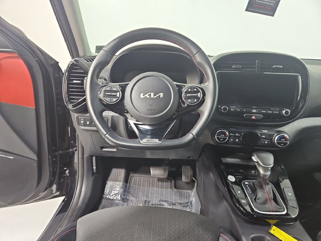Used 2023 Kia Soul GT-Line w/ GT-Line Technology Package FWD image 14