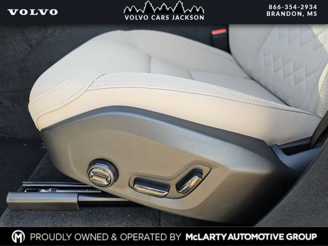 New 2026 Volvo XC90 B6 Plus w/ Protection Package Premier AWD/4WD image 14