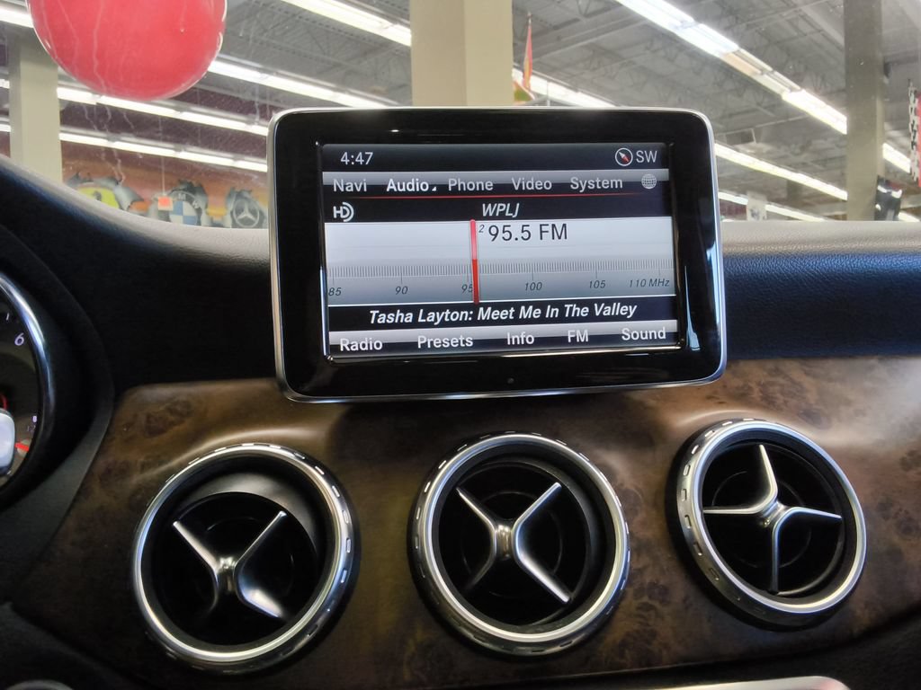 Used 2015 Mercedes-Benz GLA 250 4MATIC image 22