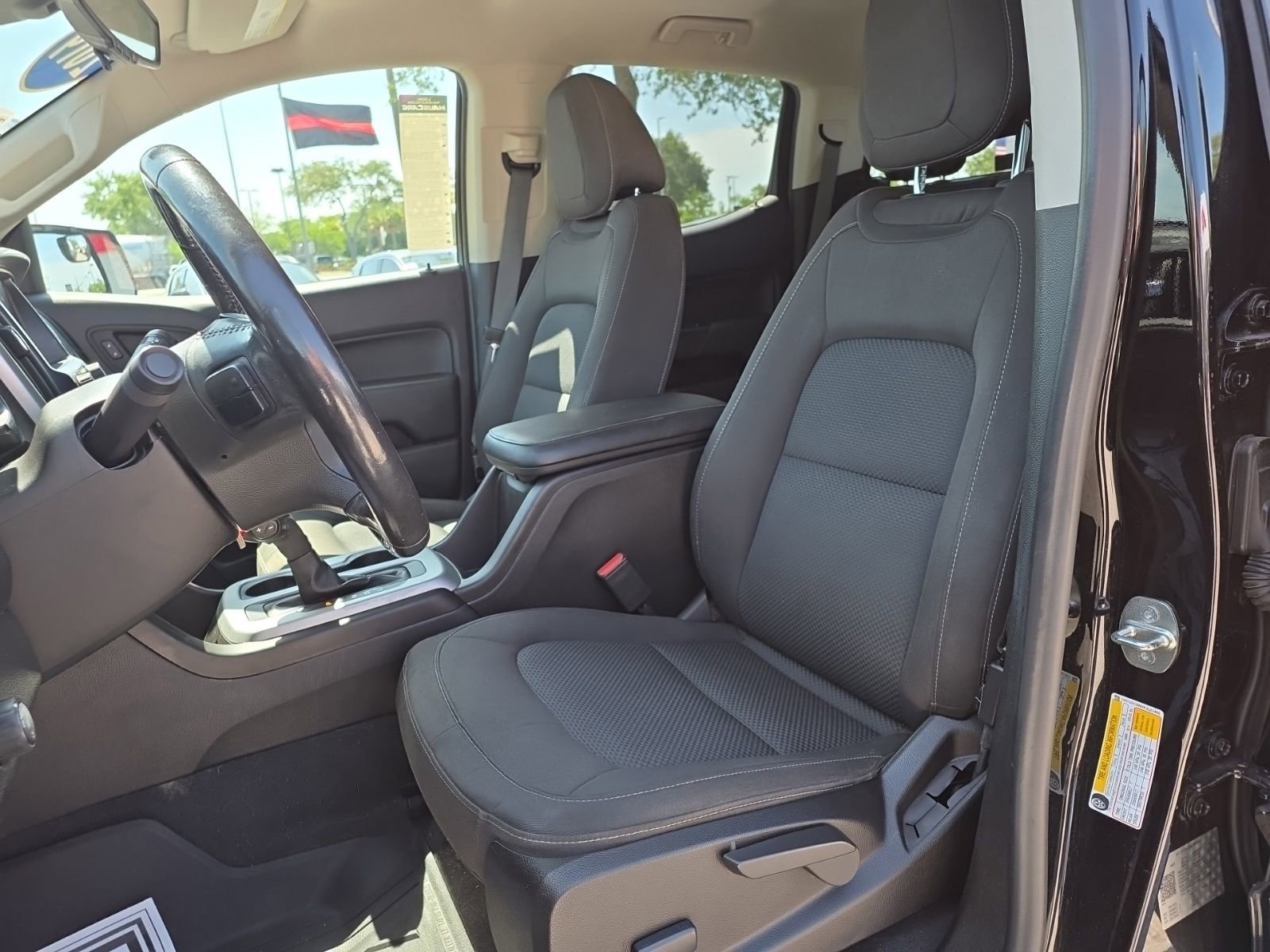 Used 2019 Chevrolet Colorado LT w/ LT Convenience Package image 19