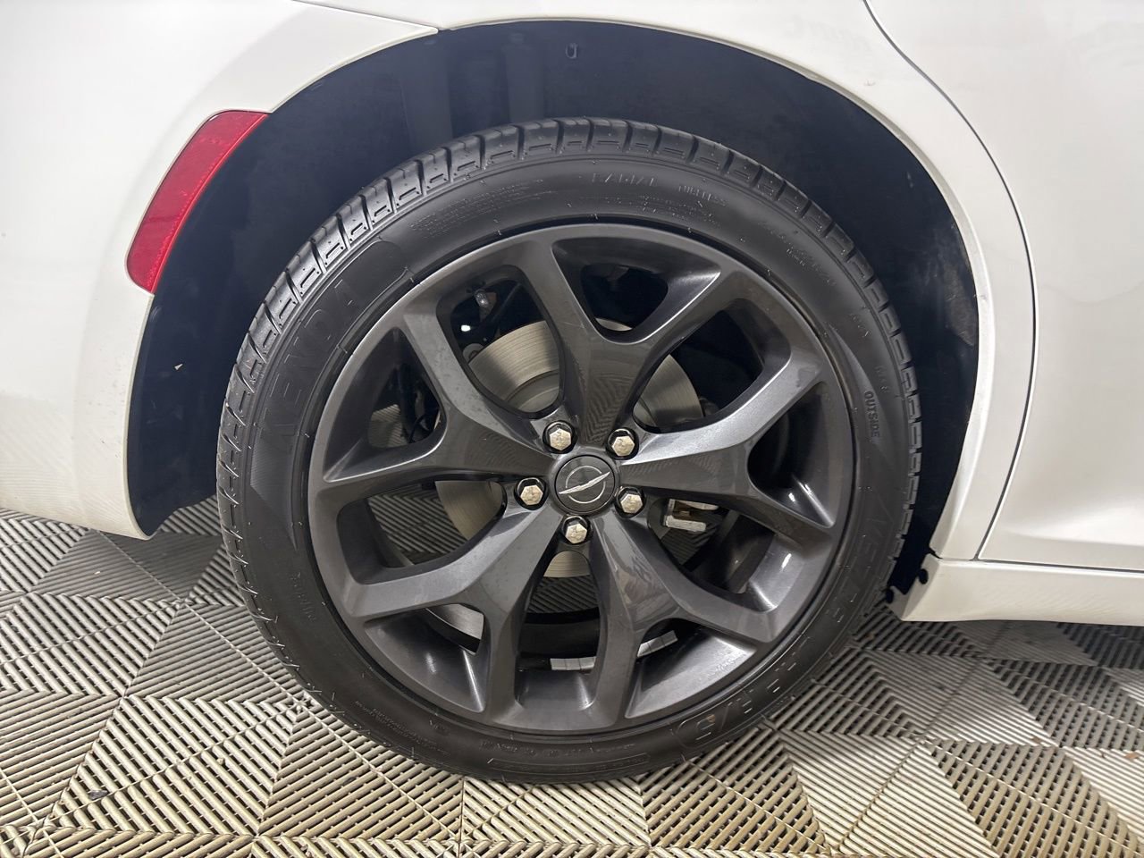 Used 2021 Chrysler 300 S image 28