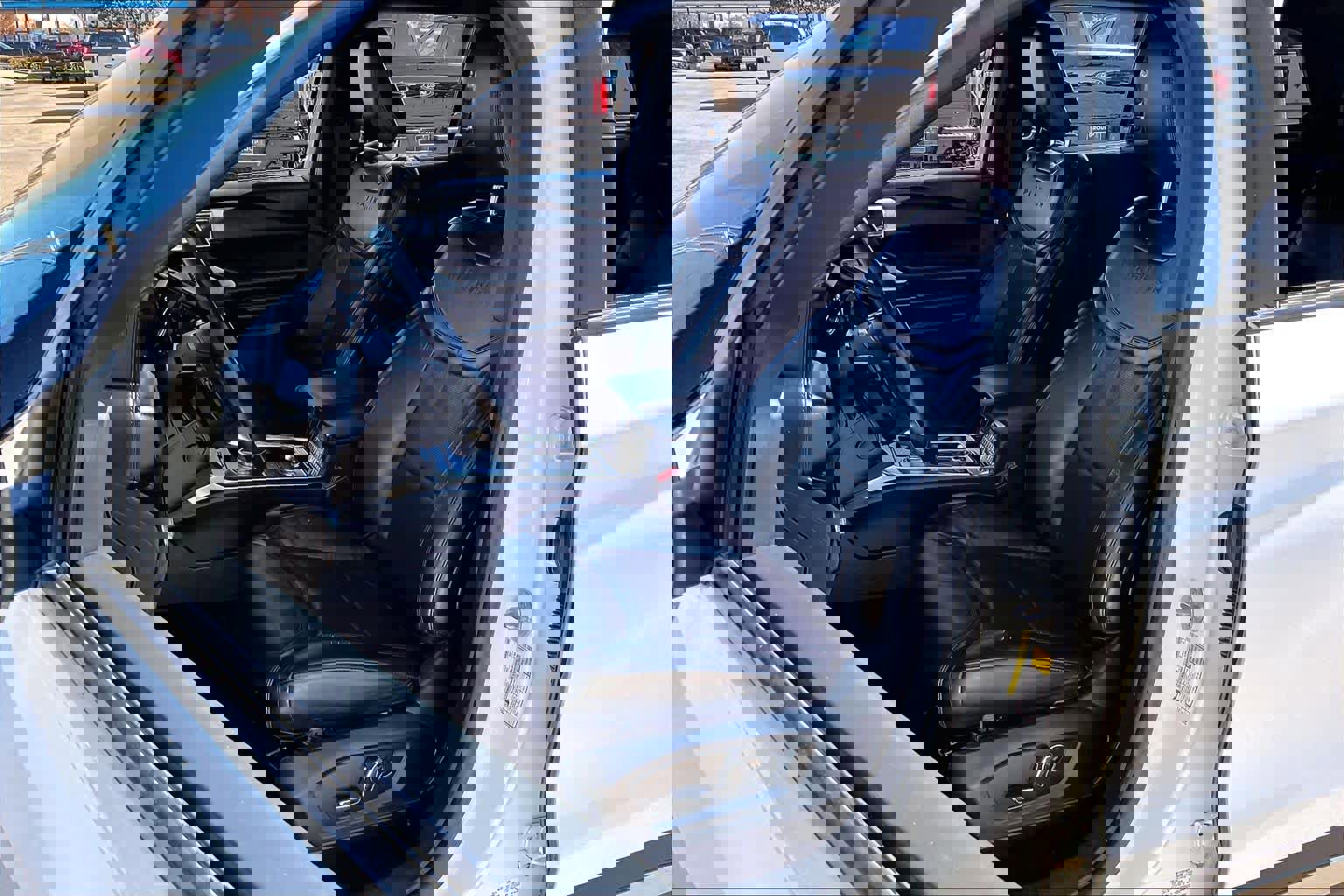 Used 2020 Ford Explorer Platinum w/ Premium Technology Package image 13