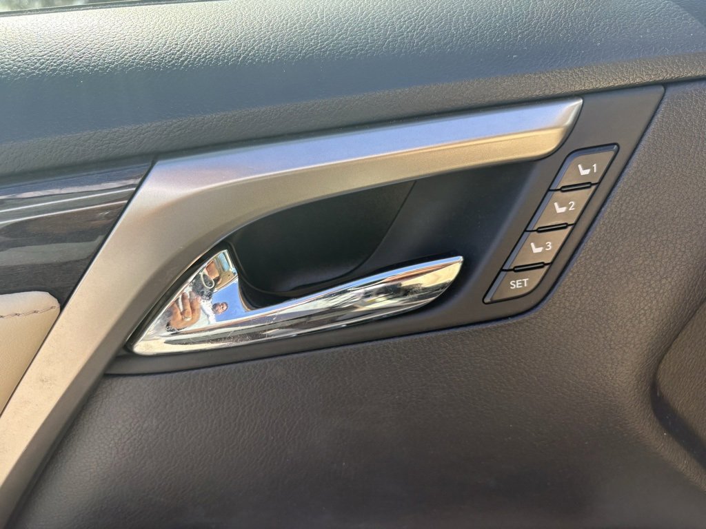 Used 2021 Lexus RX 350L Luxury w/ Accessory Package image 19