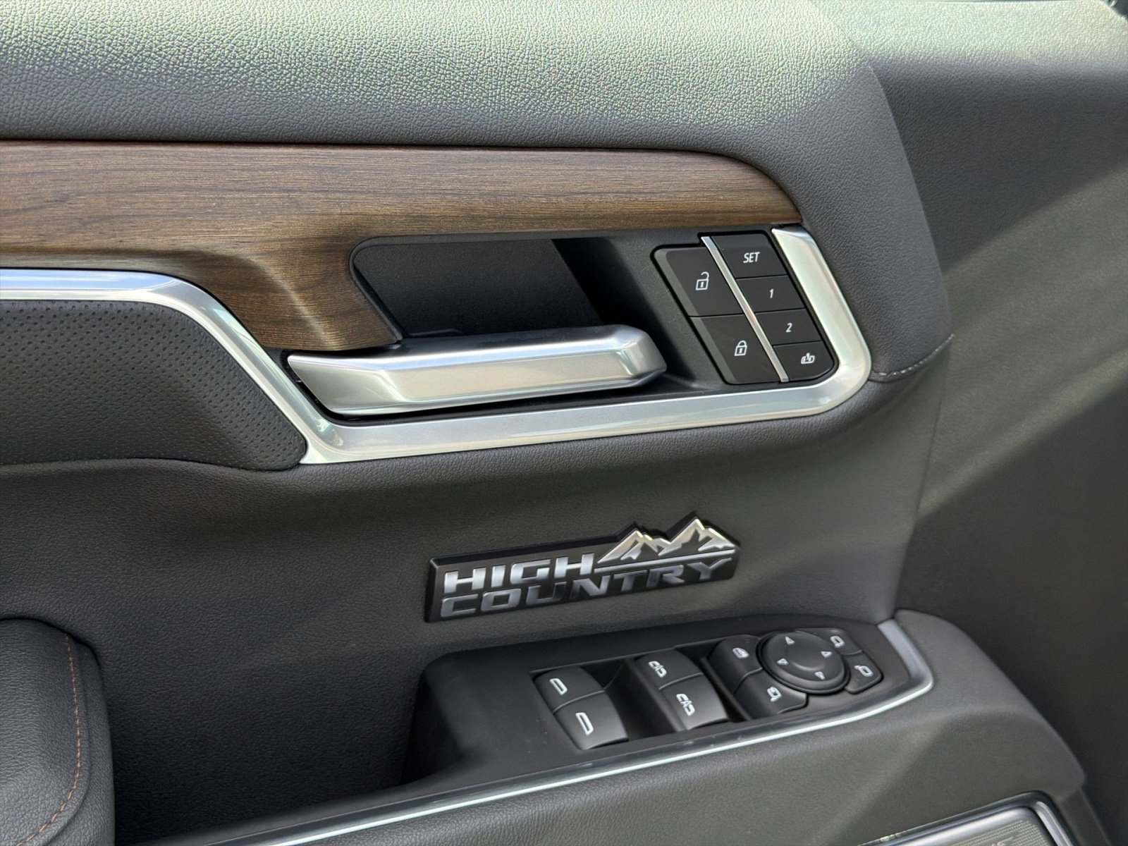 New 2026 Chevrolet Silverado 1500 High Country AWD/4WD image 15