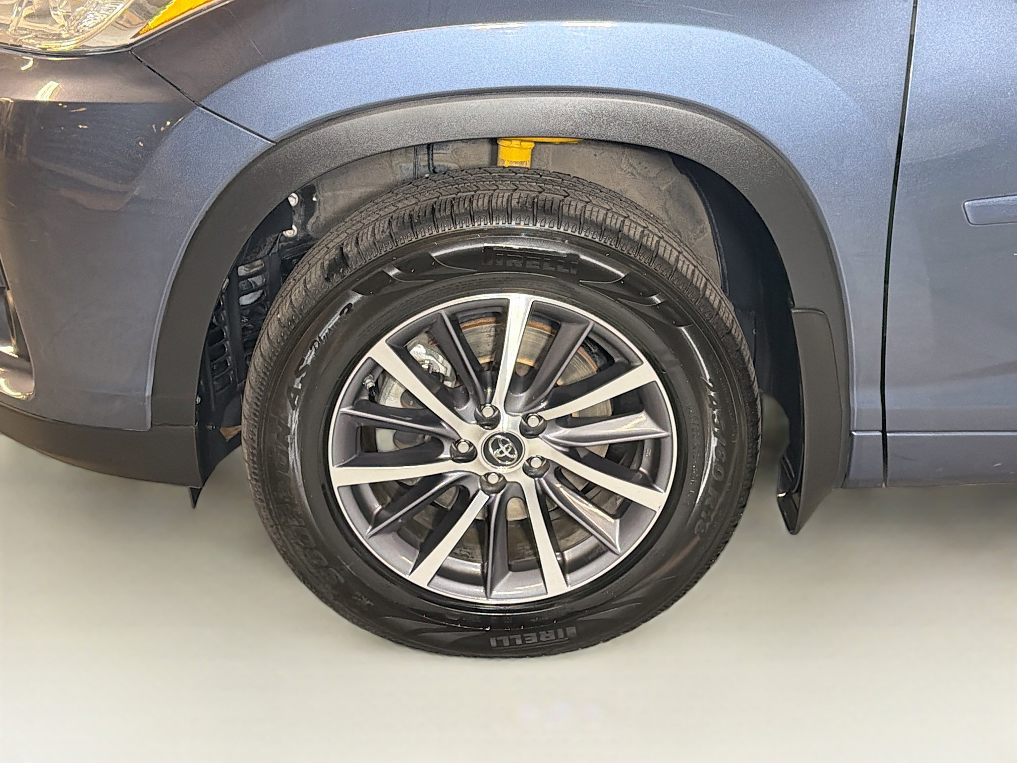 Used 2018 Toyota Highlander XLE image 11