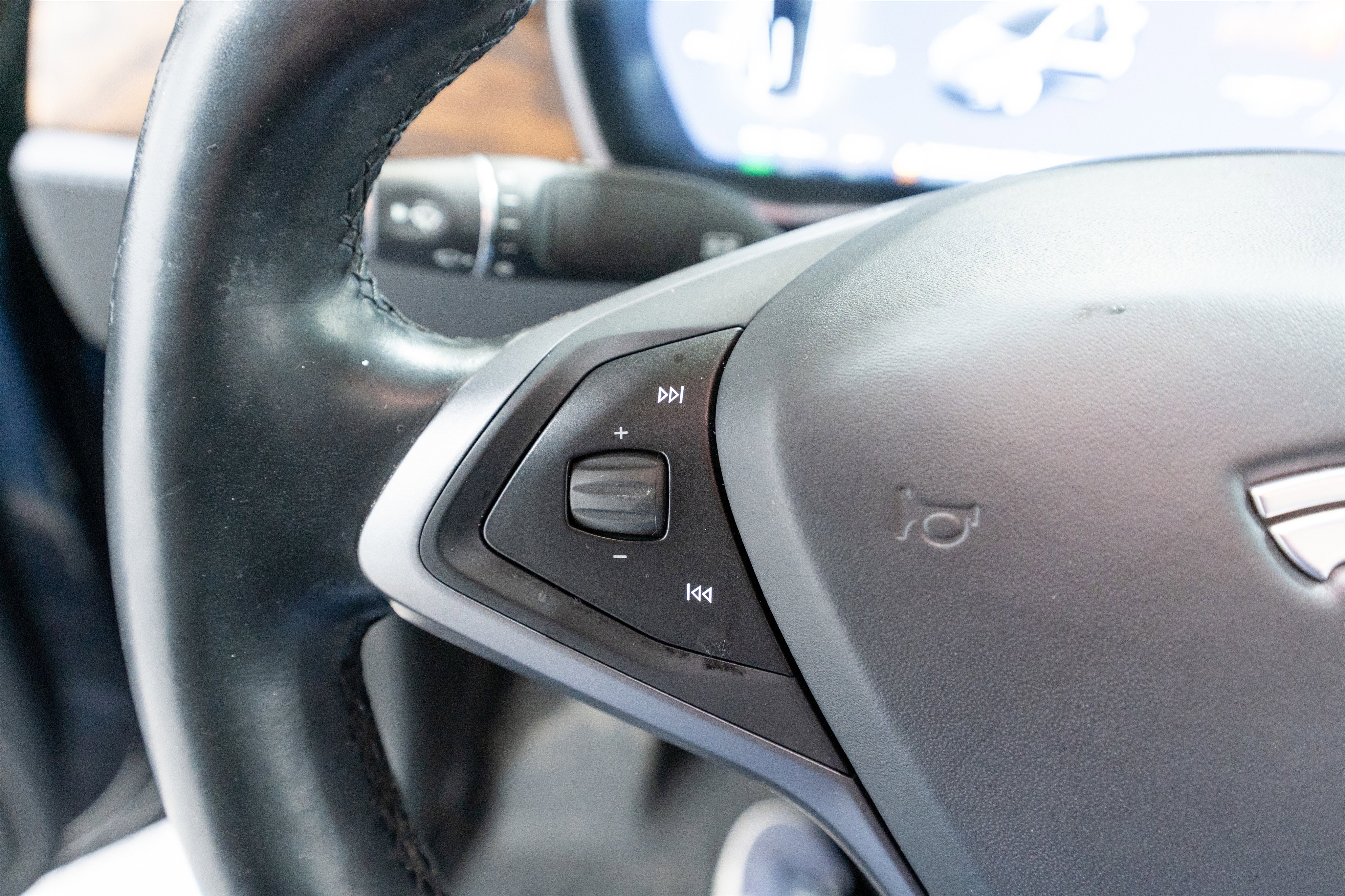 Used 2020 Tesla Model X Long Range image 25