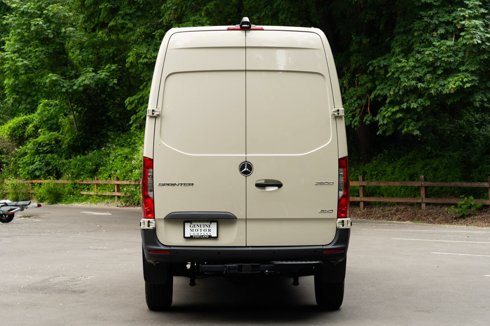 Used 2025 Mercedes-Benz Sprinter 2500 image 6