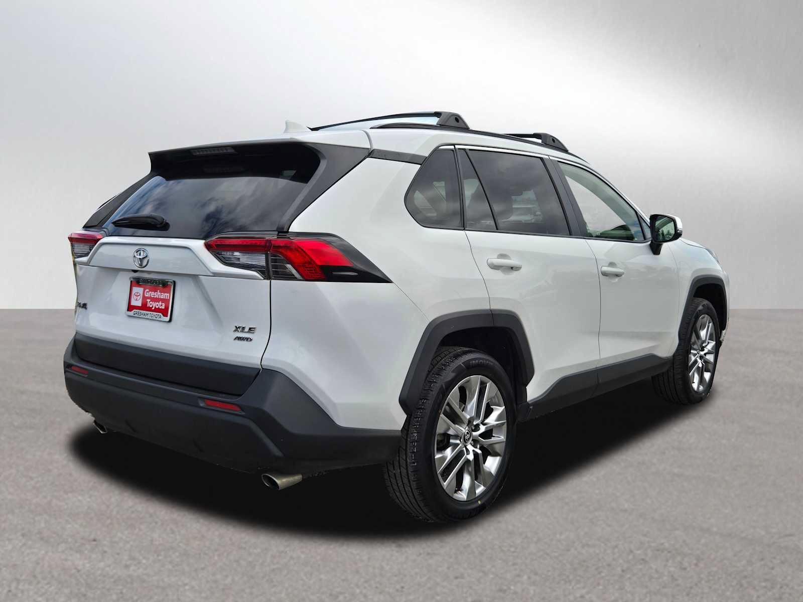 Used 2020 Toyota RAV4 XLE Premium AWD/4WD image 3