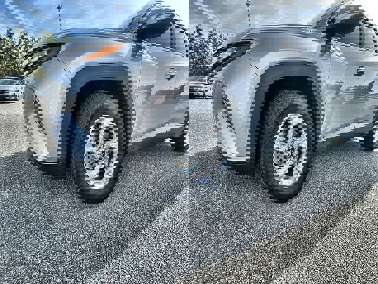 Used 2022 Hyundai Tucson SE image 29