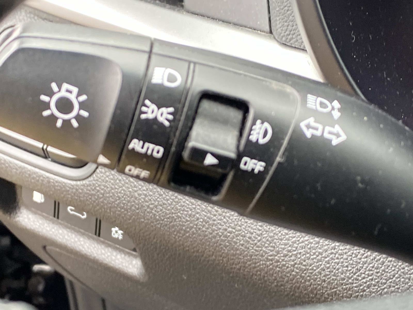 Used 2019 Kia Optima EX image 18