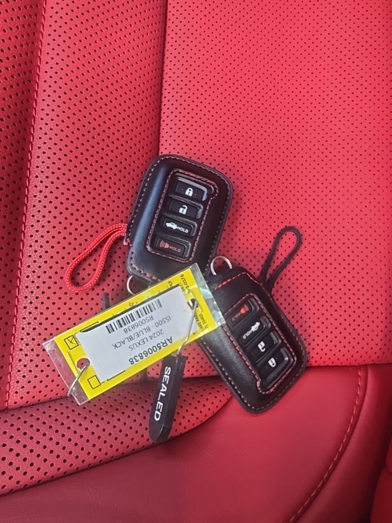 Used 2024 Lexus IS 500 RWD image 35